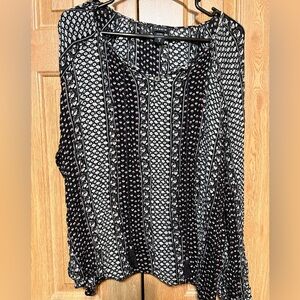 Torrid Top Size 2 Floral Black Gauze